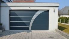 Réalisation de portes de garage en Aluminium à Granville